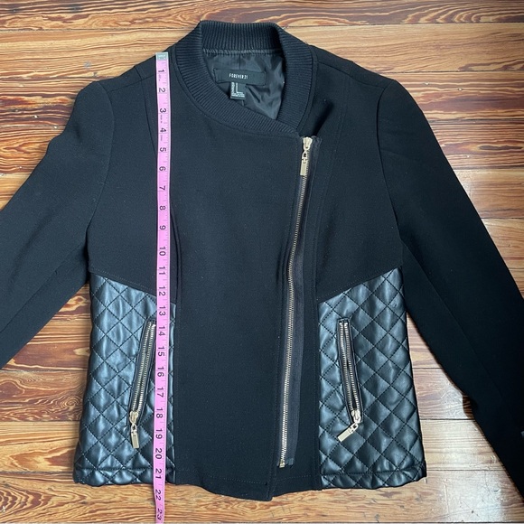 Forever 21 Black Jacket with Quilted Details - Picture 10 of 11